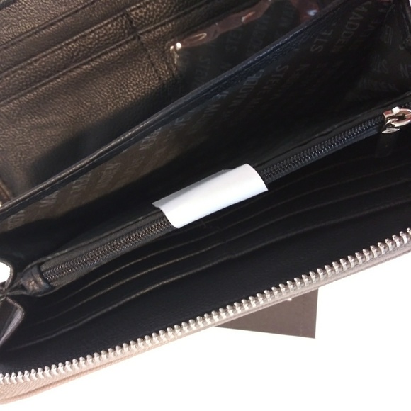 NWT STEVE MADDEN ZIP AROUND WALLET WRISTLET CASE - Picture 4 of 8